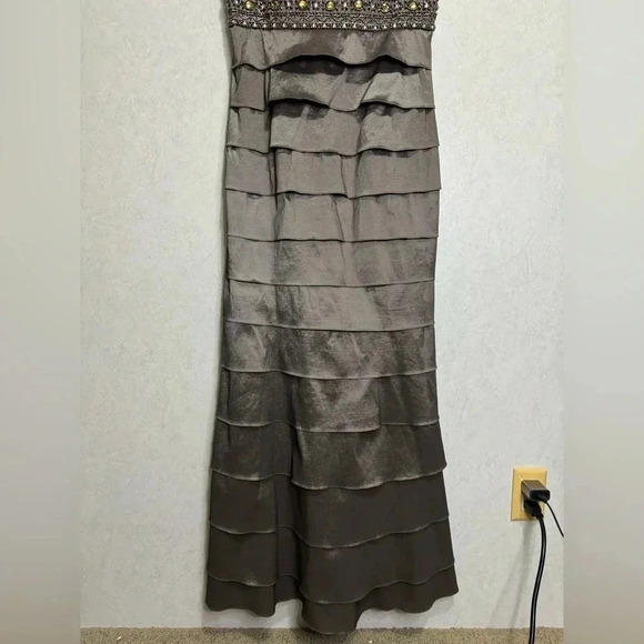 ELIZA J Gray 2 Piece Beaded Multi-Tiered Gown Dress Mother of Bride Womens Sz 8 - Picture 11 of 16
